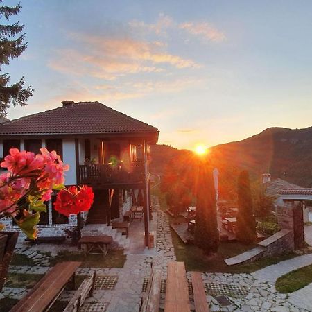 Rhodopes Legends Hotel Vrata Exterior foto